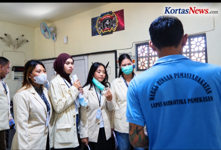 Kunjungan Akademik ke Lapas Narkotika Pamekasan, 25 Mahasiswa Hukum Surabaya Bedah Program Pembinaan WBP